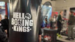 ADVERTORIAL | Începe spectacolul live HELL Boxing Kings, cu campioni și staruri în ring!