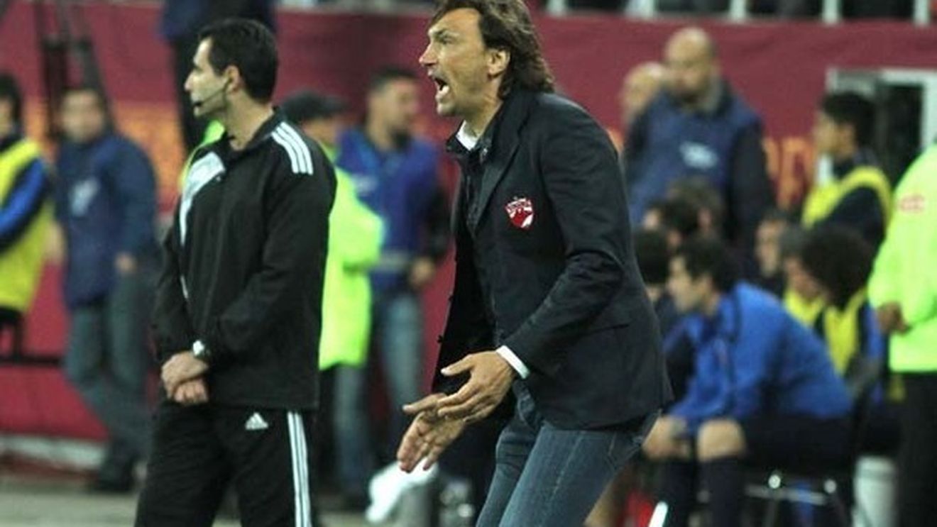 Toate tunurile pe Dario Bonetti:** "Ar trebui demis cât mai repede! Fără el, Dinamo ar avea șanse mai mari să ia Cupa"