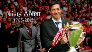 Liverpool este în doliu!** Fostul jucător al echipei, Gary Ablett, a încetat din viață