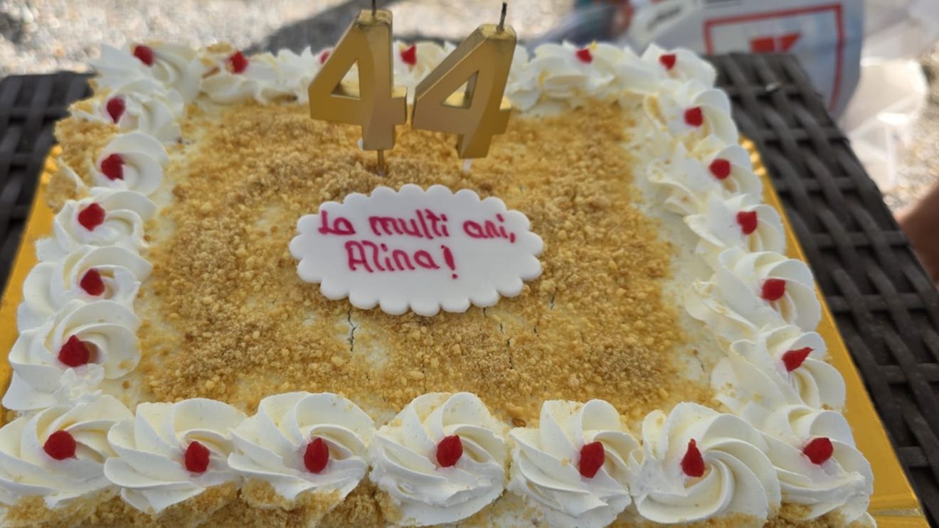 Alina Dumitru și-a celebrat ziua de naștere la malul mării! „Nimic nou! Aniversare tot în cantonament"