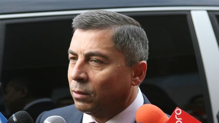 Turcu: "Mâine mai transferăm un mijlocaș la închidere"