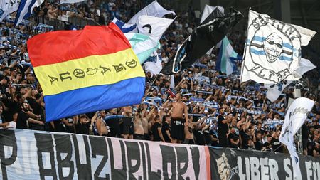 Contrele între fanii Craiovei continuă, după incidentul cu Nicuşor Bancu, iar ultraşii de la peluză i-au „tras de urechi" public pe suporterii de la tribuna a II-a. Nu a scăpat nici Mihai Rotaru