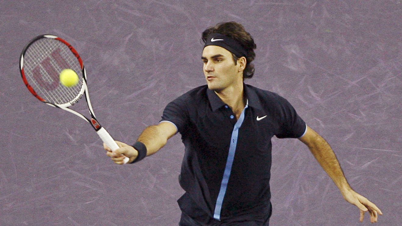 Federer se luptă pentru un loc în semifinale, în direct la Sport.ro