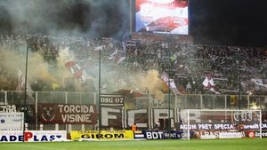 Fanii Rapidului: **'Bateți Steaua sau plecați!'