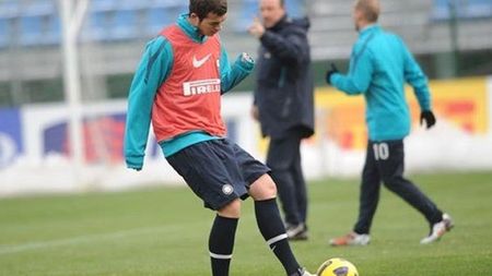 Chivu și Denis Alibec, convocați de Benitez pentru Mondialul Cluburilor!** Vezi tot lotul