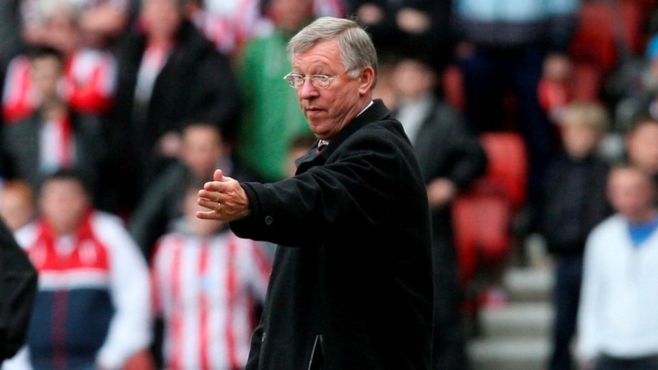 Sir Alex dă vina pe gazon!**