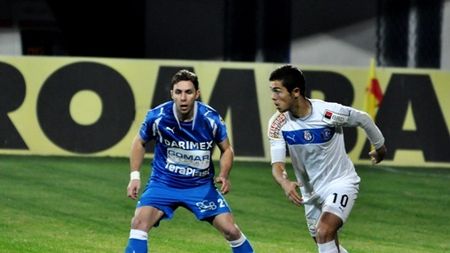 Steaua le-a luat fața celor de la Ajax și Galata!** Becali l-a ochit de două luni, Reghe îl are deja în curte: primul transfer al iernii!