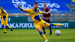 Marius Șumudică, avertizat cu privire la atacantul dorit de către CFR Cluj: „Nu are un psihic foarte bun, nu are o tehnică bună și nici nu e rapid”