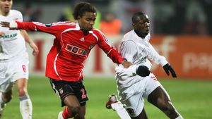 Mendy, testat de Astra