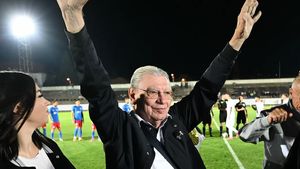 Zoltan Ritlli, amintiri memorabile despre Emeric Ienei: "A fost omul care m-a făcut să prind echipa națională și antrenorul care ne-a convins că îi putem învinge pe Rio Ferdinand, Lampard, Joe Cole și Di Canio". EXCLUSIV