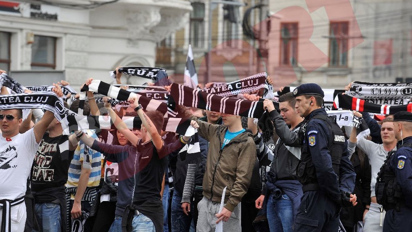 FOTO** 1.500 de "uiști" au luat cu asalt Gruia
