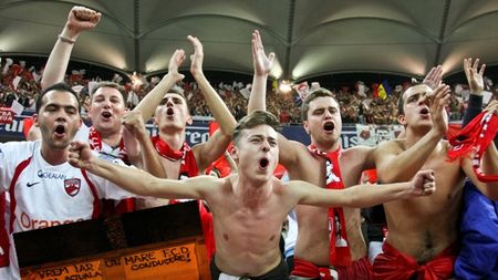 Fanii lui Dinamo au declanșat "REVOLUȚIA"!** FOTO: Cu ce mesaje au împânzit ultrașii Bucureștiul