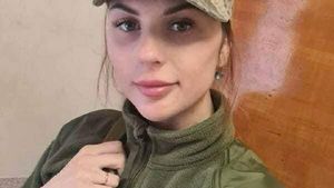 Povestea campioanei la biatlon care se pregătește să ucidă ruși! E expertă în tras cu arma cu aer comprimat și s-a înrolat în armata ucraineană