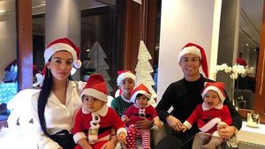 Ibrahimovic, Beckham și Cristiano Ronaldo s-au luat la întrecere pe site-urile socializare. Suedezul i-a întrecut pe toți în urările de Crăciun | FOTO