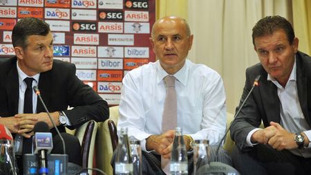 OFICIAL Baze Ilijoski a semnat un contract pe patru sezoane cu Rapid!** Copos: "Nu mai contează suma, sunt stors definitiv!"
