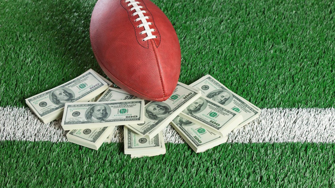 Povestea tânărului care a făcut 11.000.000 de dolari dintr-o afacere la care nimeni nu se aştepta. Într-o zi, însă, totul a fost falimentat dintr-un motiv ruşinos