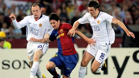 "United îl are doar pe Rooney"!** Vidic: "E infernal de dificil să câștigăm cu Barca"