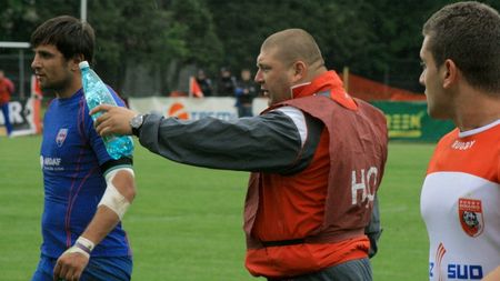 Dinamo nu are destui jucători pentru a disputa restanța cu Baia Mare!