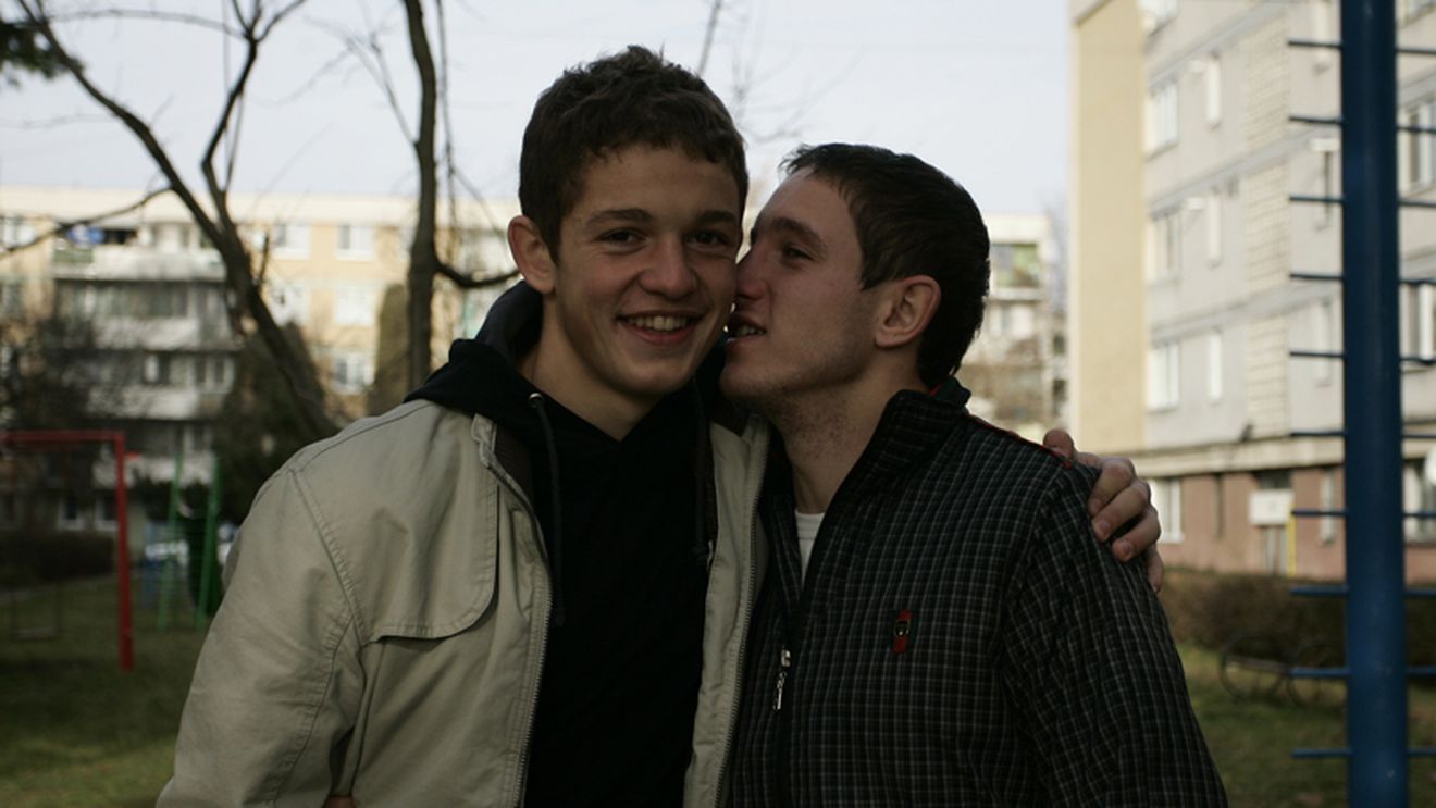 "Pentru fratele de la 'U'!"