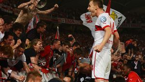 Alexandru Maxim a ridicat publicul în picioare cu o execuție spectaculoasă în finala cu Bayern Munchen. VIDEO