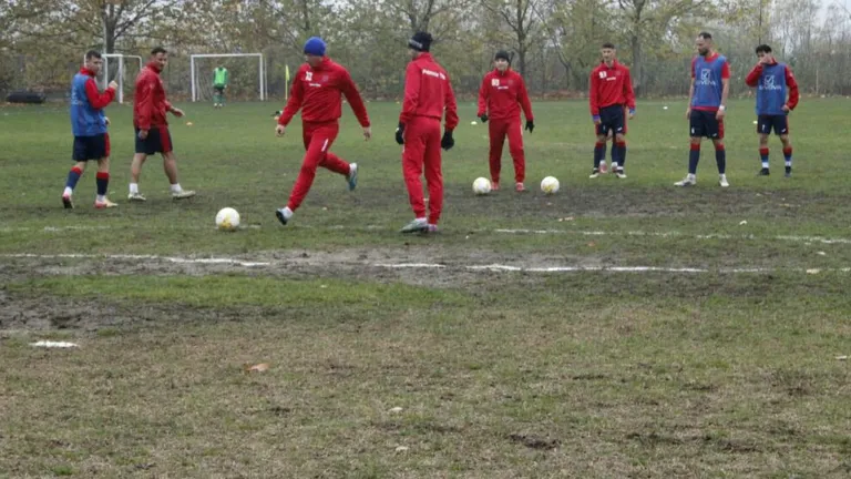 O favorită la play-off-ul Ligii 3, în pragul desființării! CL a votat împotriva finanțării, conturile clubului sunt goale, iar conducerea anunță că echipa nu se prezintă la etapa 15