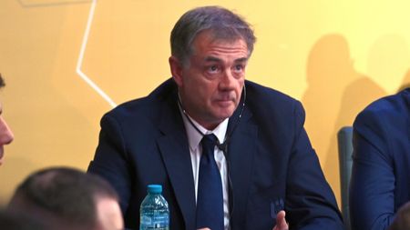 Adrian Porumboiu, ironii la adresa lui Kyros Vassaras, după ce a aflat că șeful CCA va pleca din România: „Să cumpere batiste să își șteargă lacrimile!” | VIDEO EXCLUSIV ProSport Live