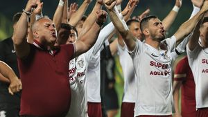 Mihai Iosif a cerut jucători, Victor Angelescu anunță transferuri la Rapid: „Aducem! Ne bazăm pe români”