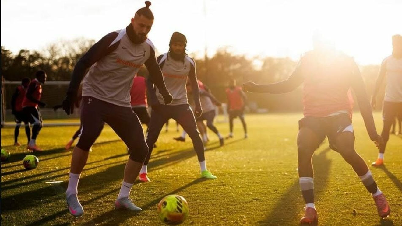 Radu Drăgușin forțează plecarea de la Tottenham. Britanicii au aflat ce i-a cerut impresarului