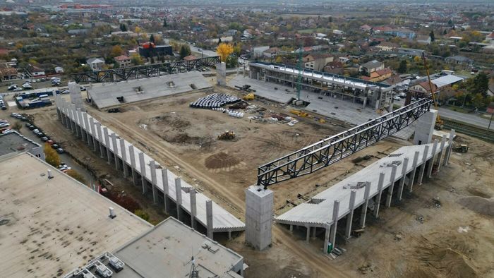 Autoritățile județene dau bani ca stadionul-lego din Timișoara să fie gata în termen, dar cer, la schimb, bani pentru Știința Poli!
