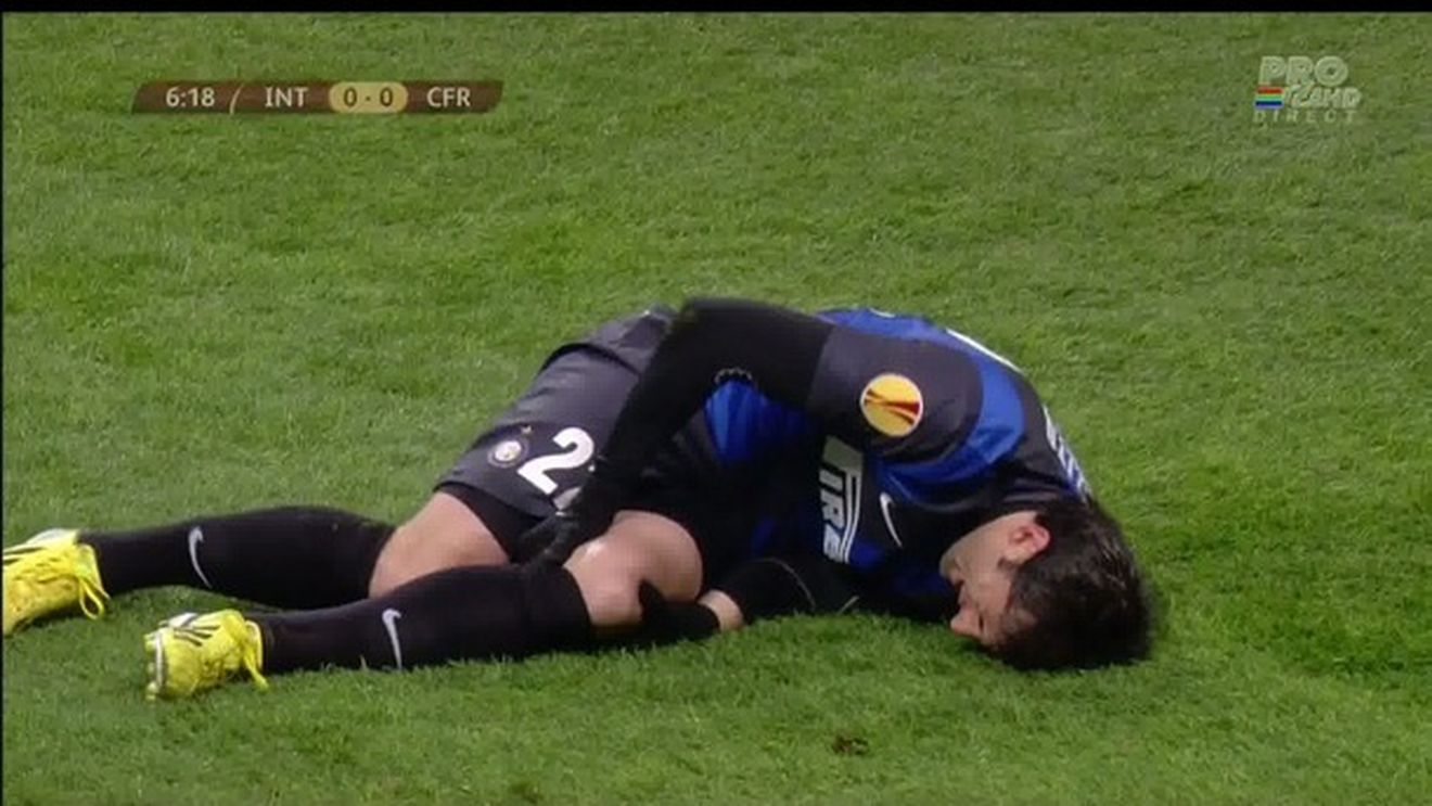 Au pierdut un idol, vine un ZEU!** Clujenii au deschis fără voia lor calea pentru un transfer de senzație la Inter! Un fost "galactic" REVINE în FOTBAL lângă Chivu