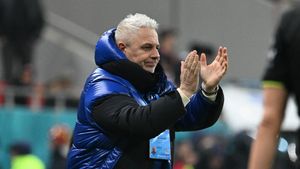 Reacția lui Marius Şumudică despre Porsche-ul lui David Popovici: "Unii au căzut cu trotineta în gură"