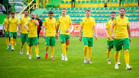 Așa arată dezastrul de la echipa care a fost la un pas de promovarea în Superliga și care acum e ca și falimentată! „Nu am luat salariul de șase luni. Au tăiat cele două mese. Fotbaliștii nu au ce mânca și nici bani de chirie”. EXCLUSIV