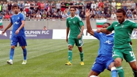 "Steaua m-a urmărit! Antrenorul lor a întrebat de mine!"** I se spune "micul Deco" și îl refuză pe Reghe înainte de a primi vreo ofertă