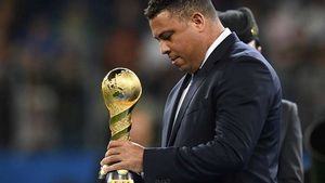 Plecăciunea legendei în fața unui fotbalist special. Ronaldo: "Rămâne cel mai bun jucător spaniol din istorie. A meritat Balonul de Aur, dar nu cred că are nevoie de el"