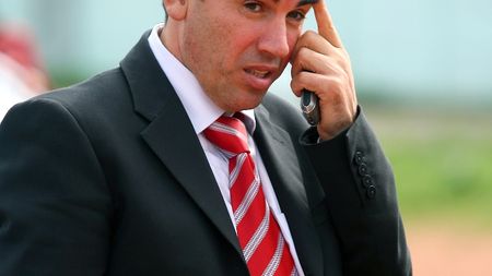 "Bine că l-au amendat pe Mititelu! L-a mâncat în fund să vorbească de mine!"