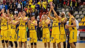 CSU Sibiu - SCMU Craiova, derby pe podiumul LNBM, în direct pe www.prosport.ro