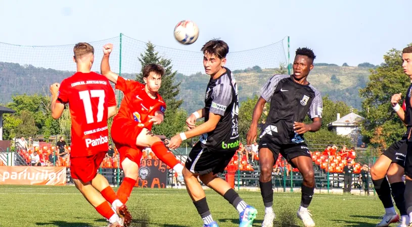 Ceahlăul s-a calificat în play-off-ul Cupei României, după 2-0 cu FC Bacău. Antrenori au folosit rezervele