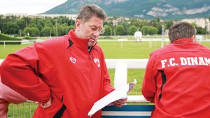 EXCLUSIV** Vezi pe cine bănuiesc dinamoviștii că l-a contactat pe Adrian Cristea!