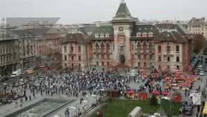 FOTO 2.000 de fani au strigat "Știința nu moare" în Craiova! "Ne e dor și doare, fără noi fotbalul nu are culoare" Vezi bannerele afișate