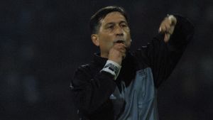 Trei arbitri FIFA riscă excluderea!** Remember: Ion Crăciunescu lua nota 6.50 în 1988! "Nu cumva o asemenea situație împietează asupra competenței?"