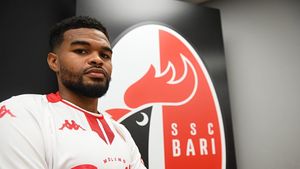 Malcom Edjouma l-a impresionat pe antrenorul lui Bari din prima! Decizia luată de tehnician