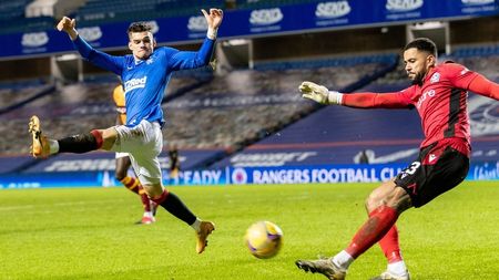 Ianis Hagi i-a impresionat din nou pe scoțieni! Fanii îi dau peste nas lui Steven Gerrard: „Le-a închis gura «haterilor»!”