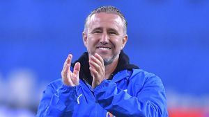 Laurențiu Reghecampf îşi avertizează rivalii: „Suntem greu de descifrat, nu stăm într-un jucător”