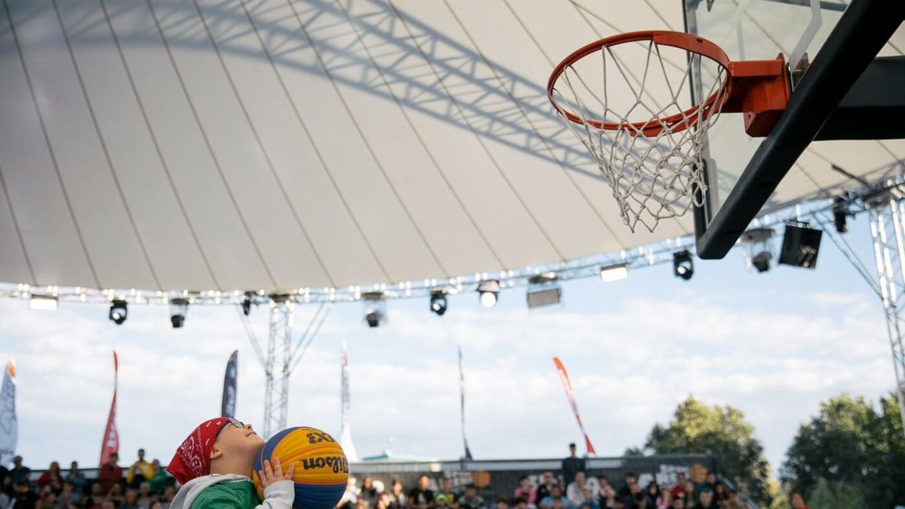 Conceptul „Urban Sport – Baschet până la miezul nopții” intră în acțiune la Pitești! „Pentru copii, tineri și adulți”