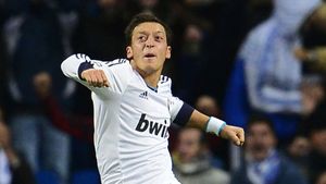 Ce reacție a avut Gibbs, de la Arsenal, după ce Ozil a semnat! "Nu ai cum să nu faci asta nici dacă ești fan Tottenham"