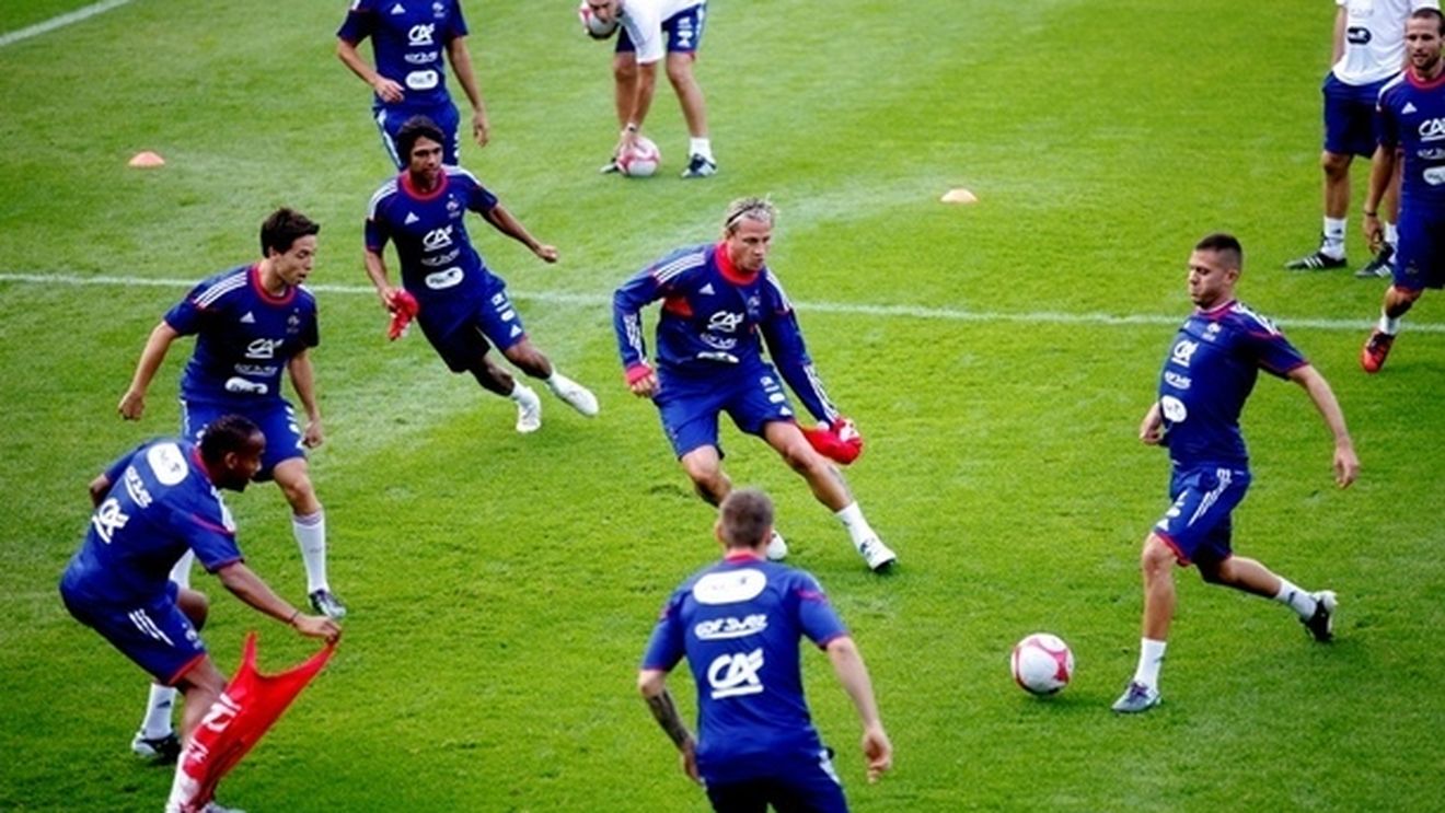 Ruptură între francezi și națională! Jucătorii lui Blanc, fluierați la un meci de baschet!** Ce se va întâmpla la meciul cu România?