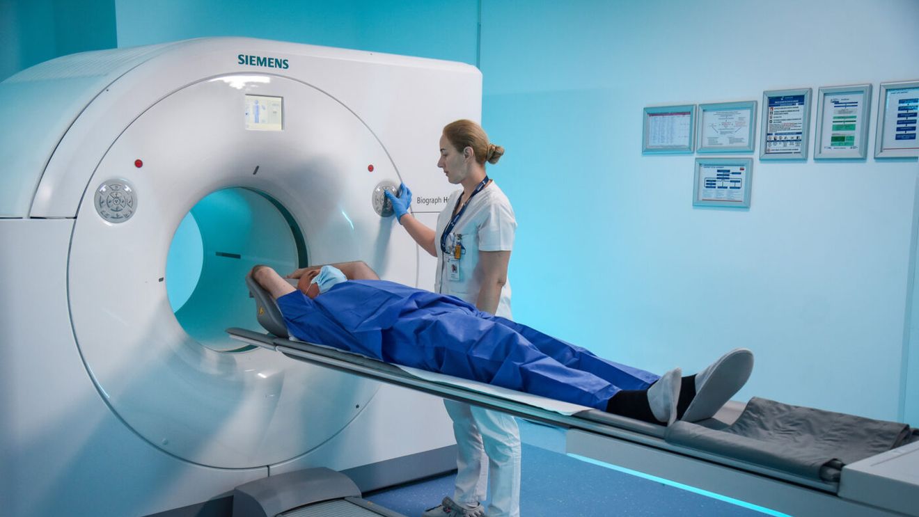 Progres major în diagnosticul avansat al cancerului de prostată. SANADOR introduce examenul PET-CT PSMA, în premieră pentru România