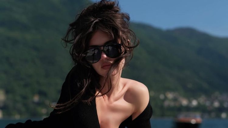 Cristina, femeia care l-a făcut bunic pe Victor Pițurcă, a primit un Bentley cadou de la actualul iubit