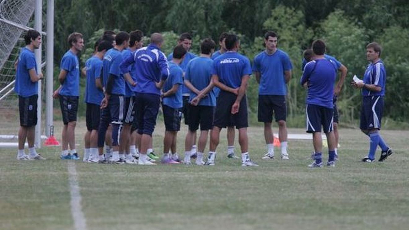 "Era Pițurcă" a apus la Craiova: 7 jucători noi printre titulari!** Cum va arăta echipa în retur în sistemul 4-3-3