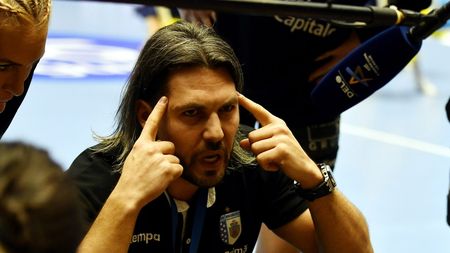 Adrian Vasile a dezvăluit ce probleme sunt la CSM București. „E o pată pentru sport!” Ce se întâmplă cu salariile jucătoarelor | VIDEO EXCLUSIV ProSport LIVE